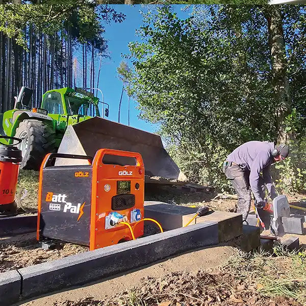 GOLZ BattPak Mobile Battery Powered Generator