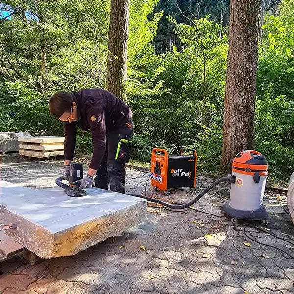 GOLZ BattPak Mobile Battery Powered Generator